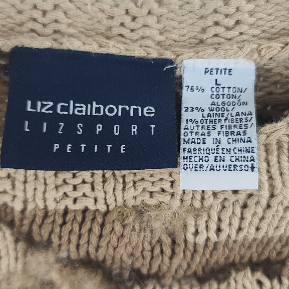 Liz Claiborne sweater with animal scenery - Picture 3 of 4